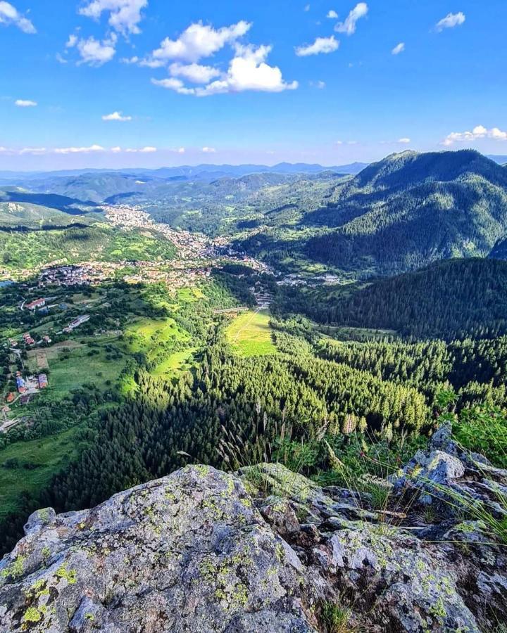 "Моето Любимо Място", Смолянски Езера - "My Favorite Place", Smolyan Lakes Eksteriør billede