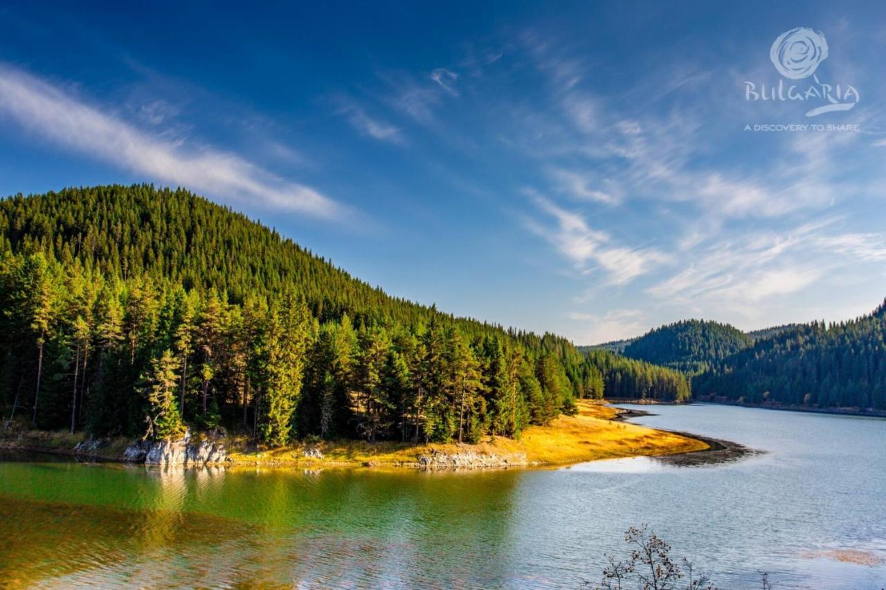 "Моето Любимо Място", Смолянски Езера - "My Favorite Place", Smolyan Lakes Eksteriør billede