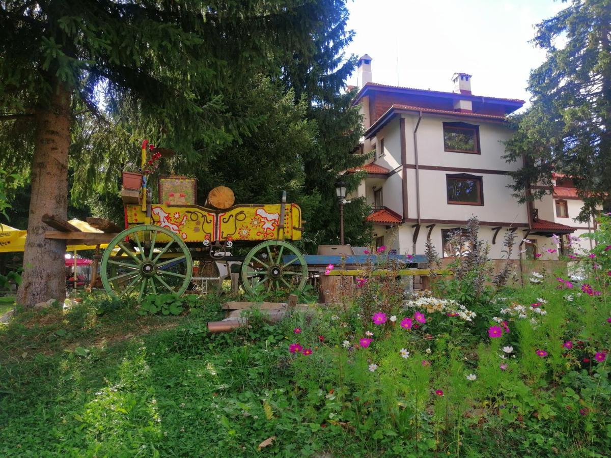 "Моето Любимо Място", Смолянски Езера - "My Favorite Place", Smolyan Lakes Eksteriør billede